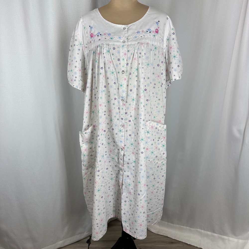 Vintage Floral Starburst Nightgown Plus Size? White Cotton Blend House Dress